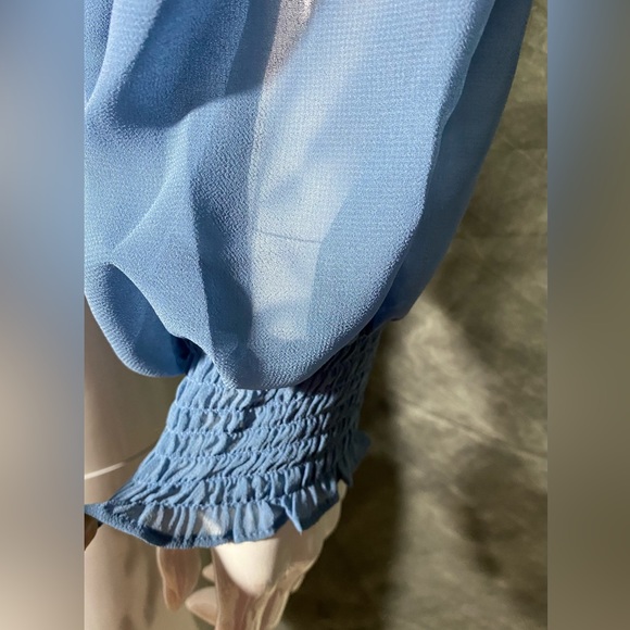 1.State smocked cuff top M (Small) - Picture 10 of 10